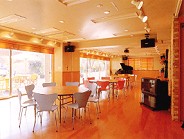 とおり町交流館のテーブル、椅子